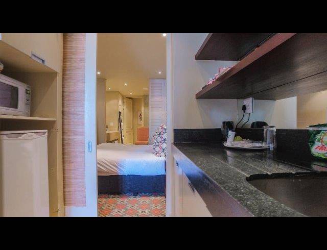 2 BEDROOM APARTMENT FOR SALE IN UMHLANGA RIDGE